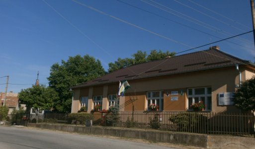 Rekonštrukcia obecného úradu a kultúrneho domu Realizované s finančnou podporou Ministerstva financií Slovenskej republiky